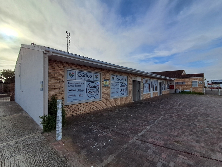 Commercial Property for Sale in Wavecrest Eastern Cape